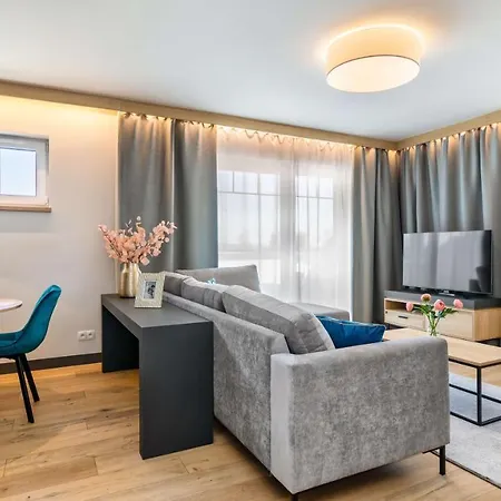 Port Krynica Apartmán *